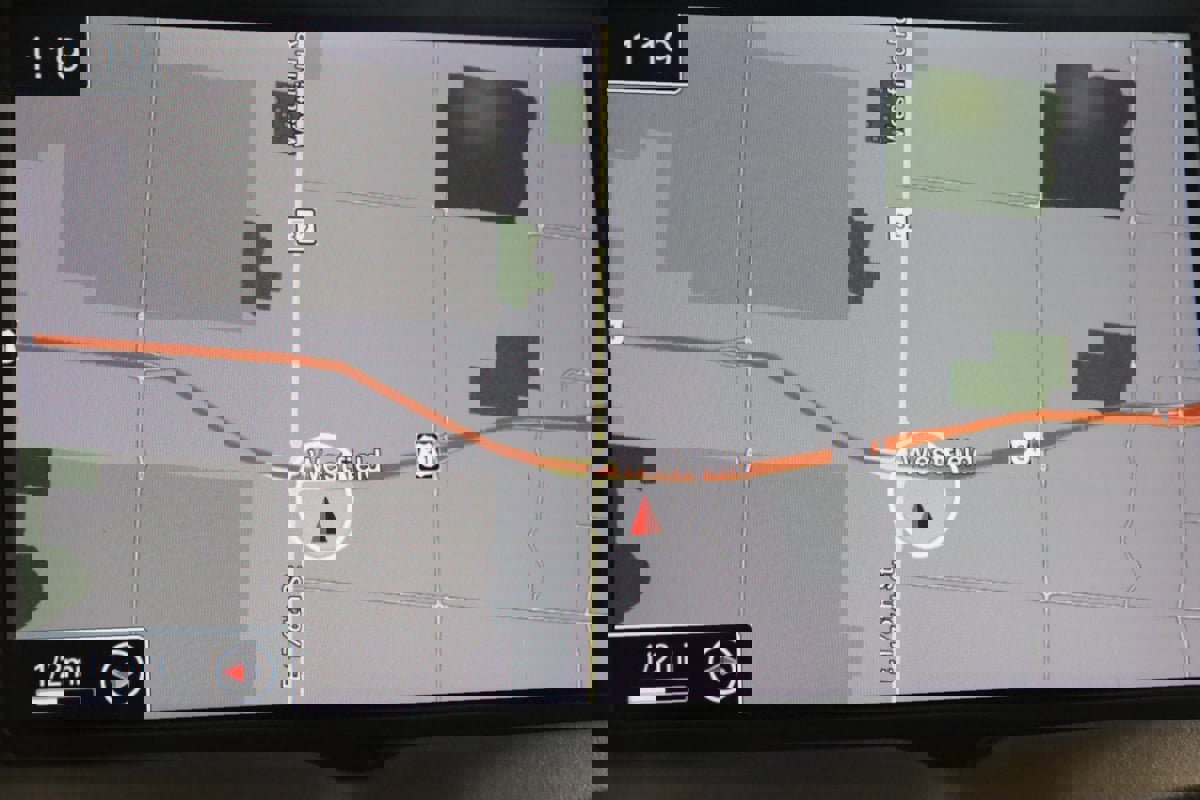 Used 2019 Aston Martin V8 Vantage Coupe image 9