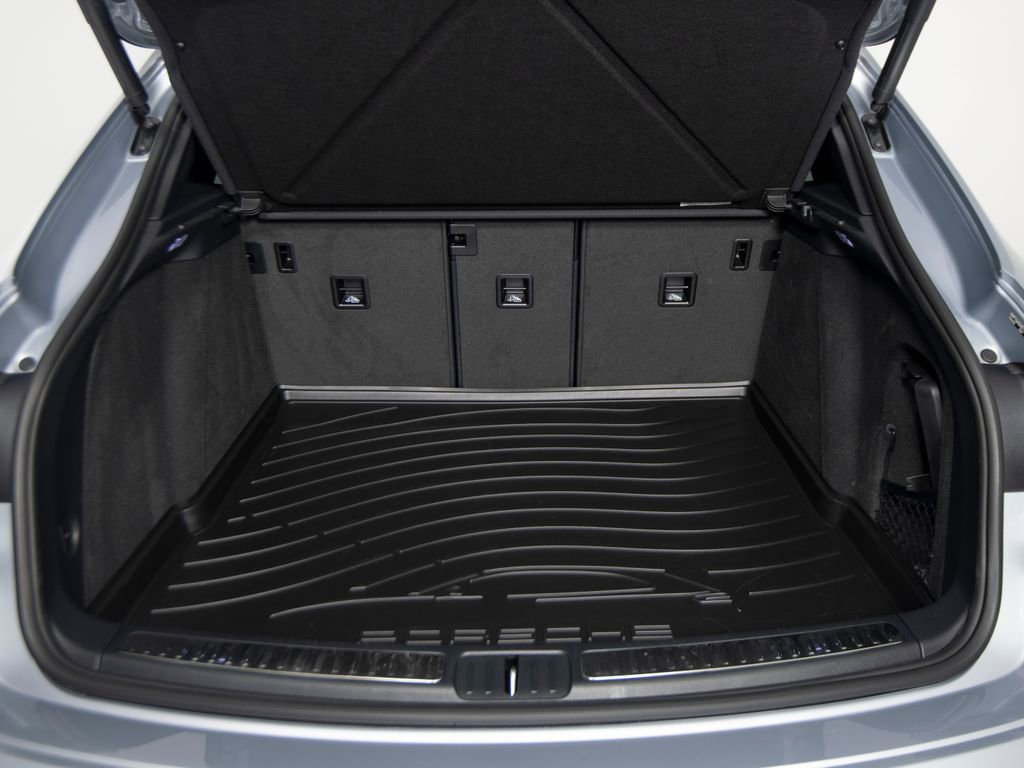 Certified 2025 Porsche Macan image 37