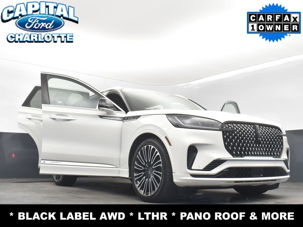 Used 2025 Lincoln Aviator Black Label AWD/4WD image 40