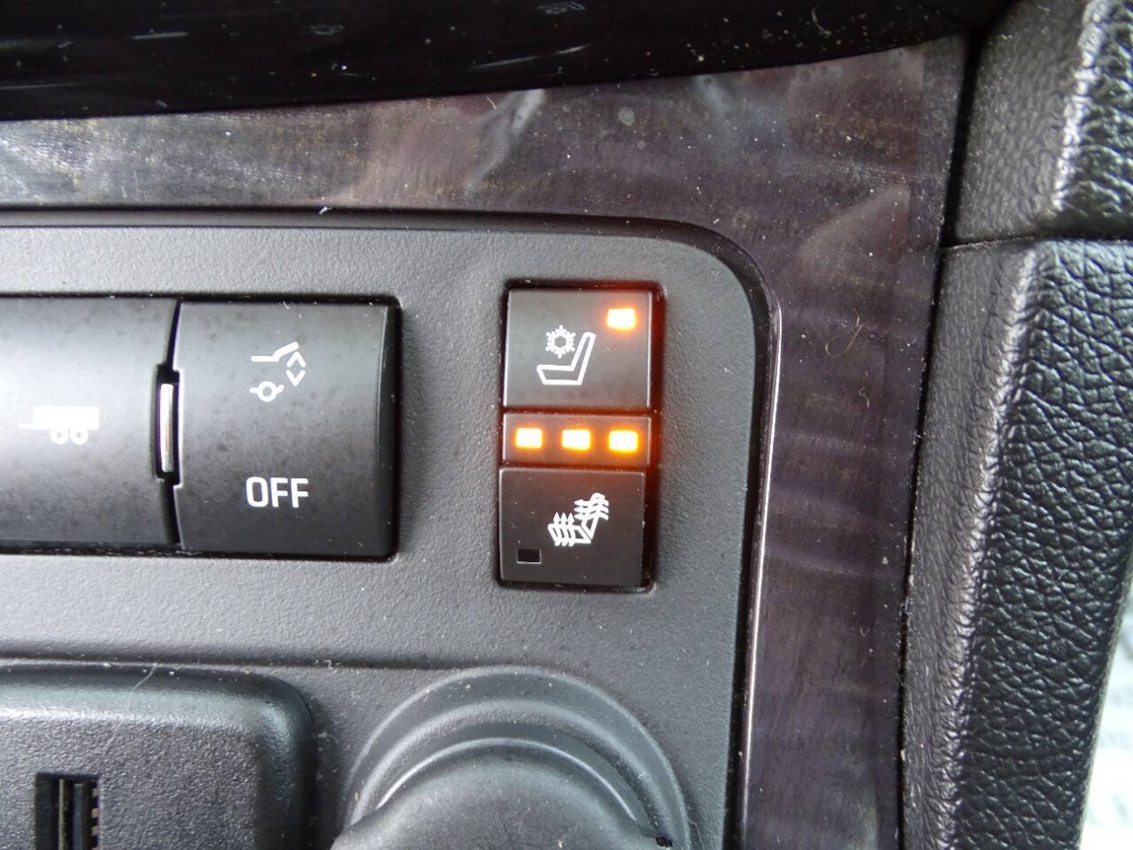 Used 2016 Buick Enclave AWD Premium w/ Experience Buick Package image 36