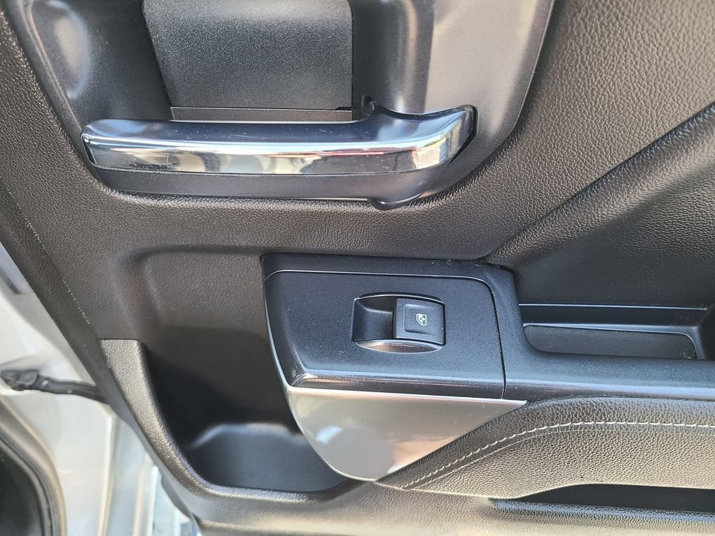 Used 2018 Chevrolet Silverado 1500 LT w/ All Star Edition AWD/4WD image 15