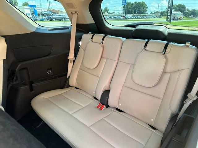 Used 2022 Ford Explorer Platinum w/ Equipment Group 601A AWD/4WD image 29