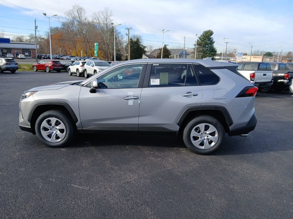 New 2025 Toyota RAV4 LE image 4