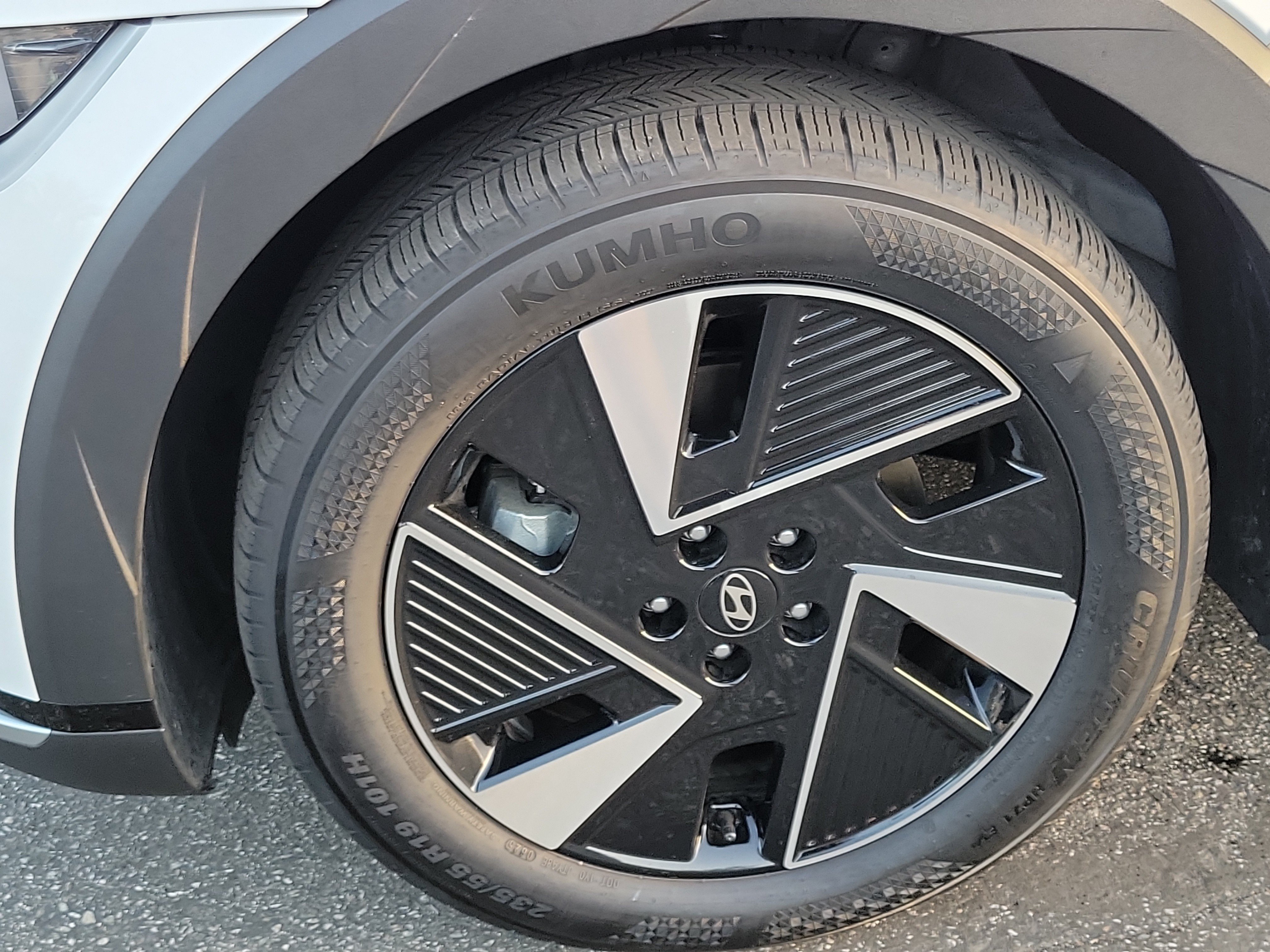 Certified 2025 Hyundai Ioniq 5 SE RWD image 7