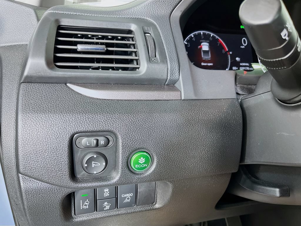 Used 2024 Honda Ridgeline Sport image 13