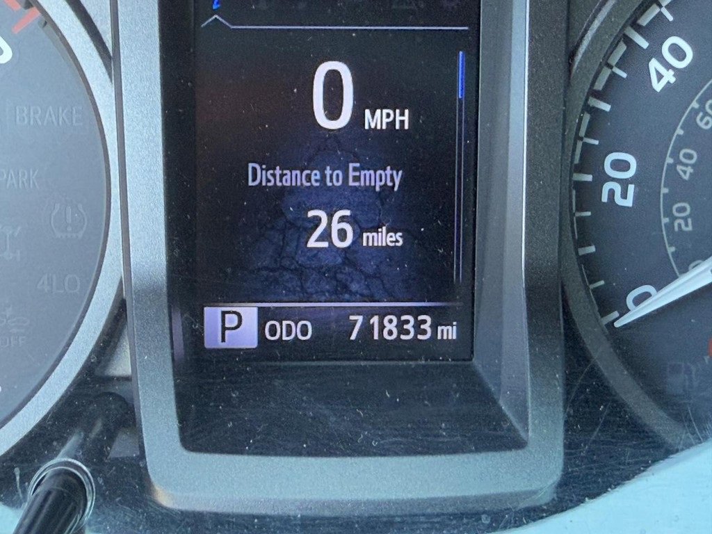 Used 2019 Toyota Tacoma TRD Sport image 19