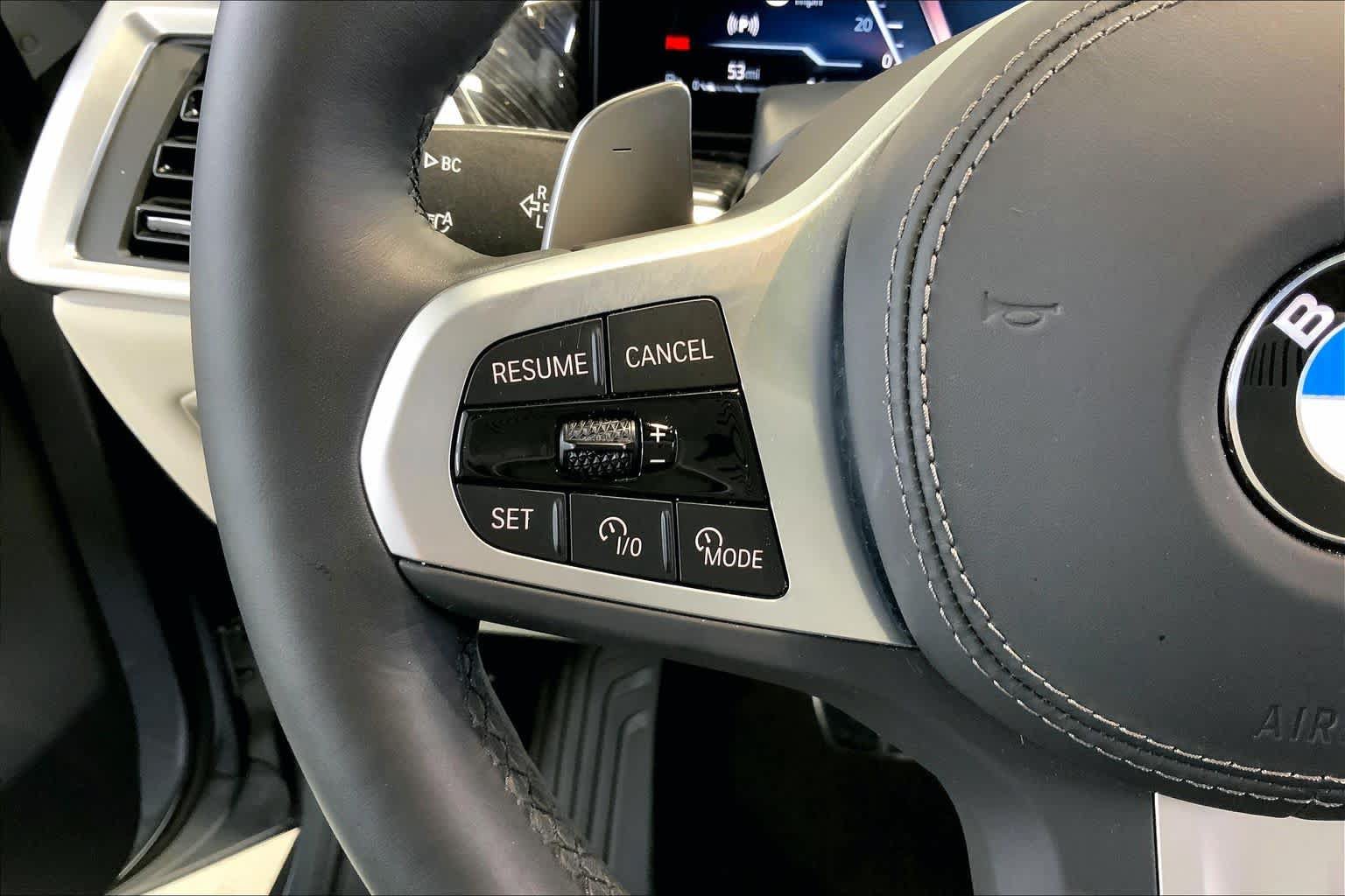 Used 2026 BMW X7 xDrive40i w/ M Sport Package AWD/4WD image 23