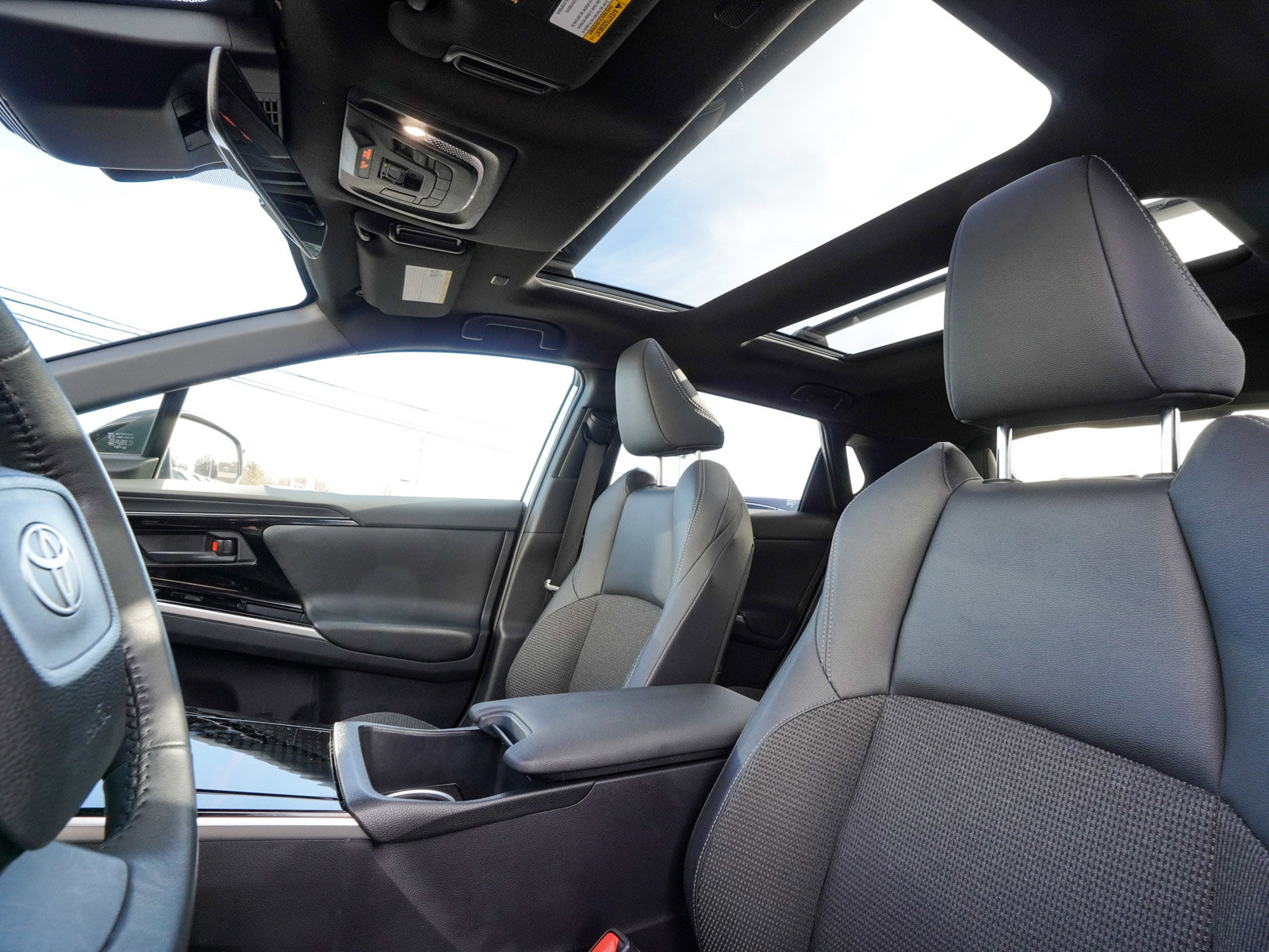 Used 2025 Toyota bZ4X AWD image 29