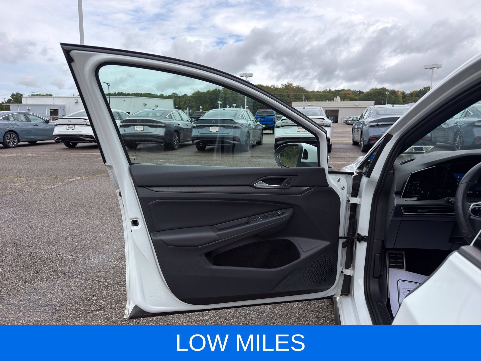 Used 2024 Volkswagen GTI SE w/ SE Leather Seats Package FWD image 12