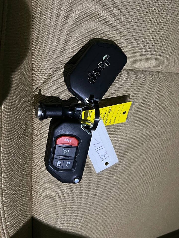 Used 2025 Jeep Wrangler Unlimited Sport S 4xe AWD/4WD image 16