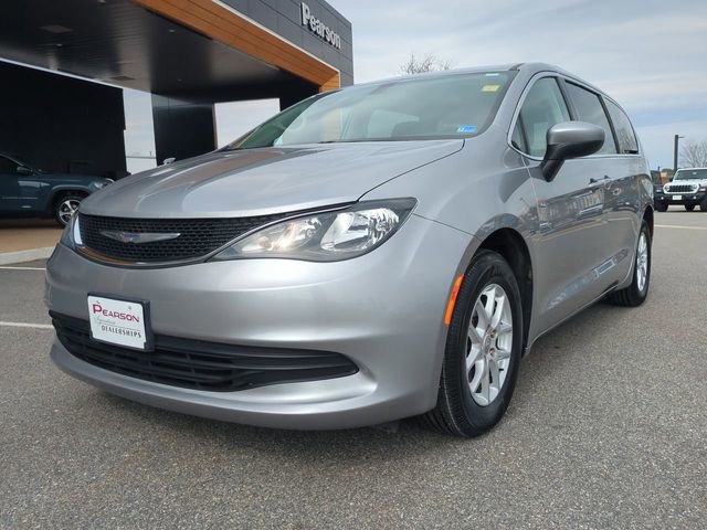 Used 2018 Chrysler Pacifica Touring w/ Security Group image 8