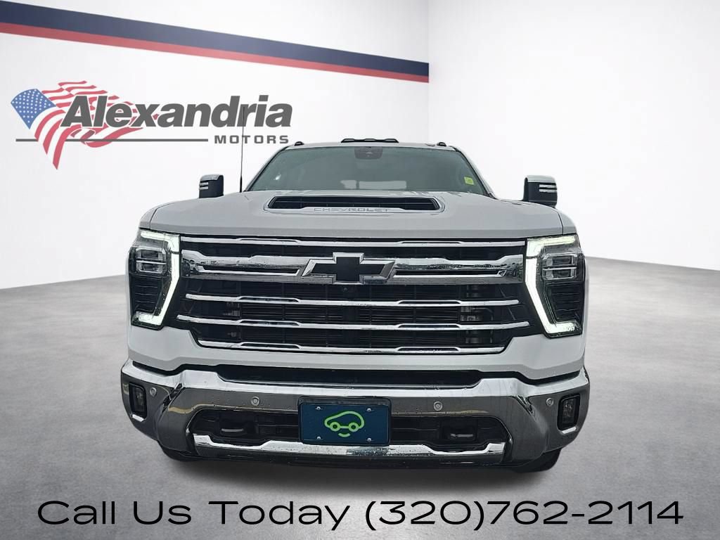 Used 2024 Chevrolet Silverado 3500 LTZ w/ LTZ Premium Package AWD/4WD image 2