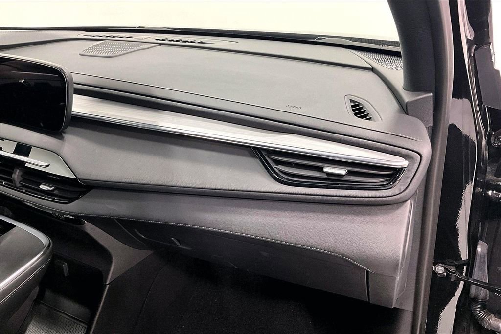 Used 2025 Buick Enclave Preferred FWD image 19