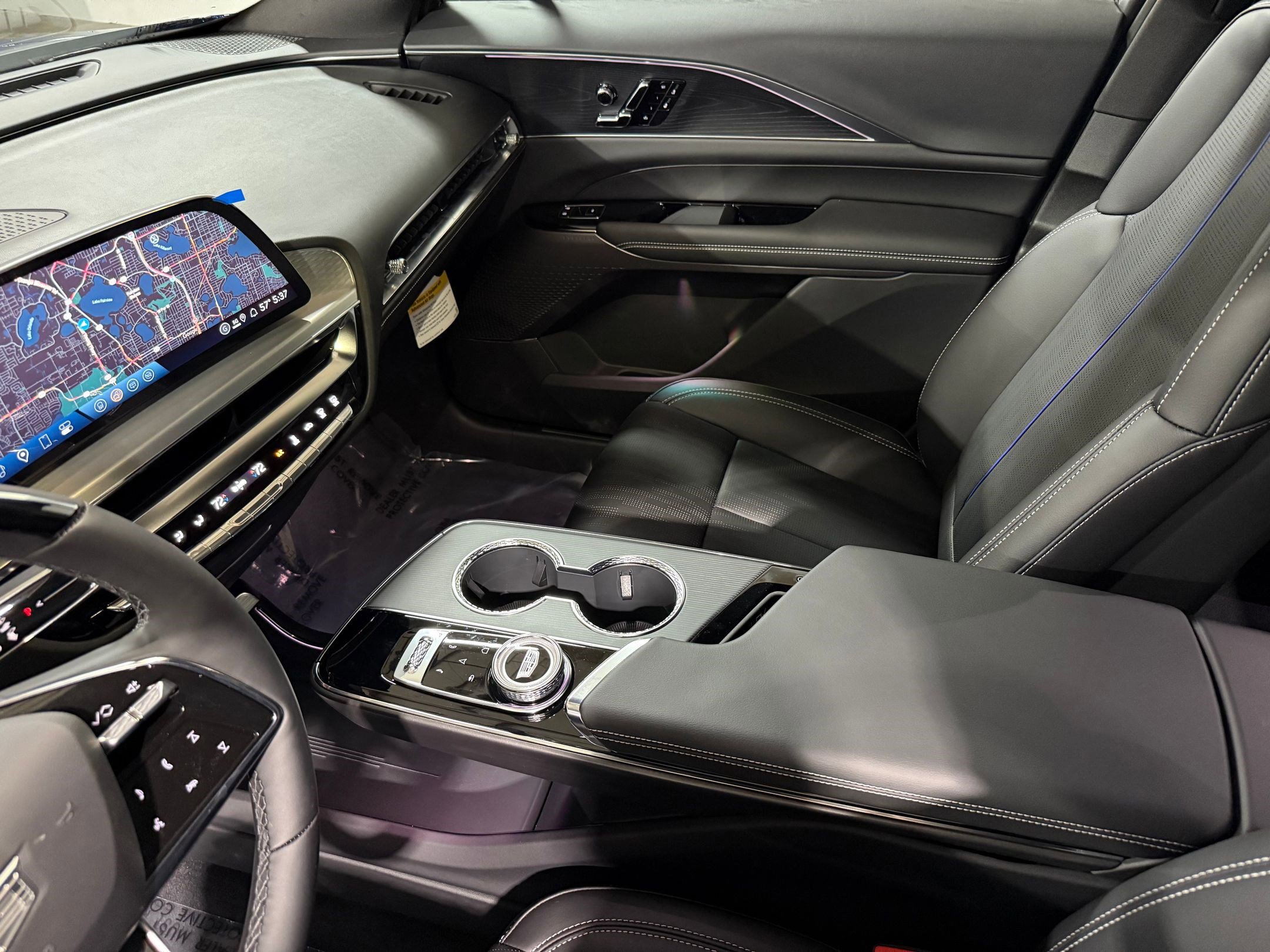 New 2026 Cadillac Lyriq Sport AWD/4WD image 35