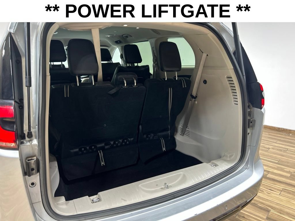 Certified 2023 Chrysler Pacifica Touring-L FWD image 9