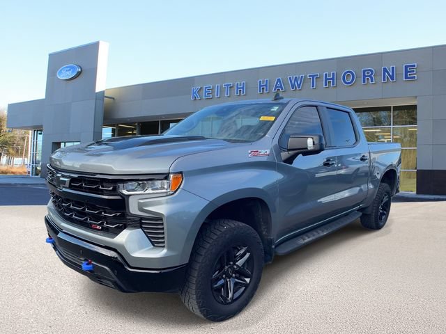 Used 2025 Chevrolet Silverado 1500 LT Trail Boss w/ LT Trail Boss Premium Package AWD/4WD image 3