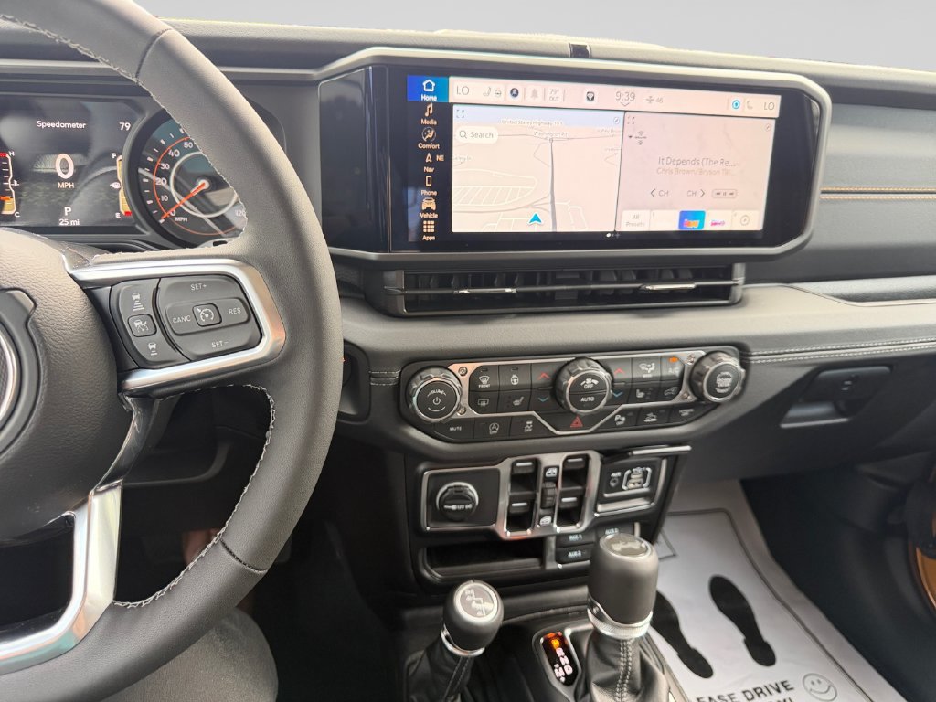 New 2026 Jeep Wrangler Unlimited Sahara AWD/4WD image 12