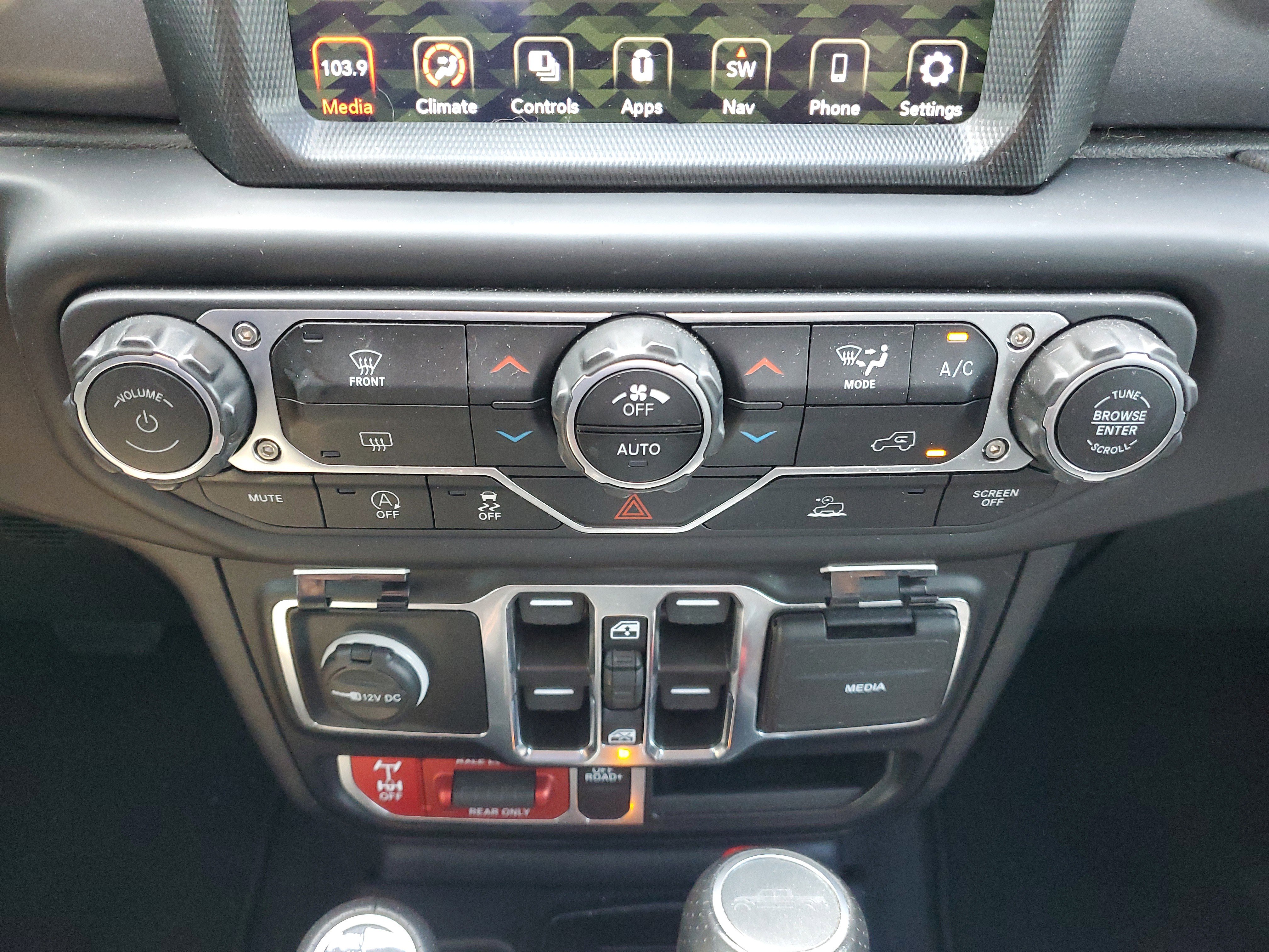 Used 2022 Jeep Gladiator Mojave w/ Trailer Tow Package image 7