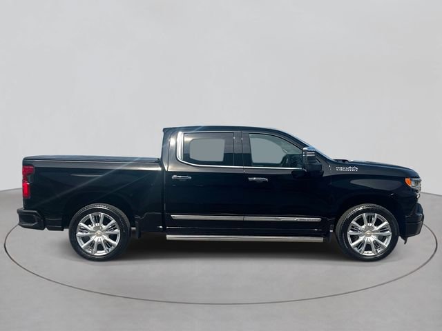 Used 2025 Chevrolet Silverado 1500 High Country w/ High Country Premium Package AWD/4WD image 4