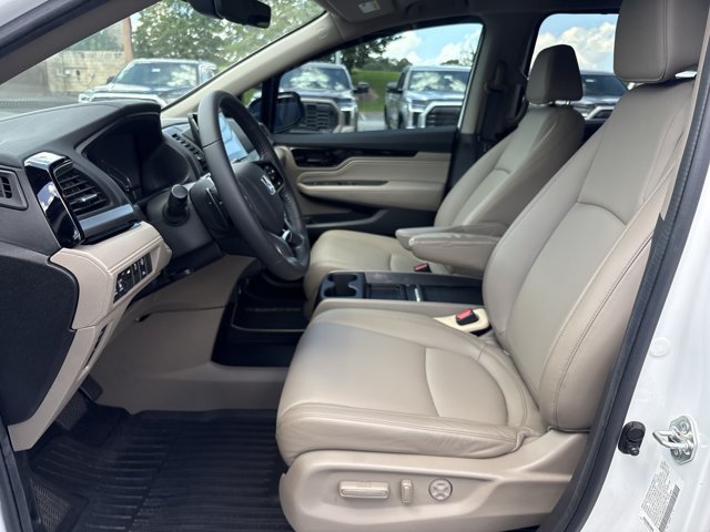 Used 2024 Honda Odyssey Touring image 10