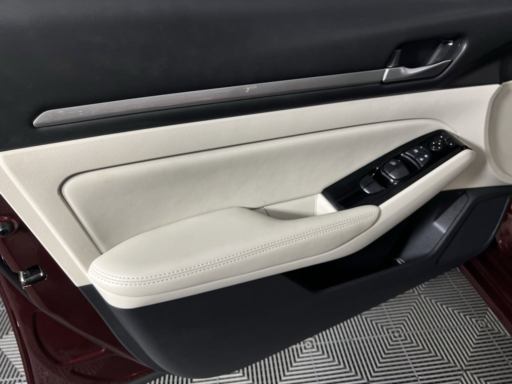 Used 2024 Nissan Altima 2.5 SL image 25