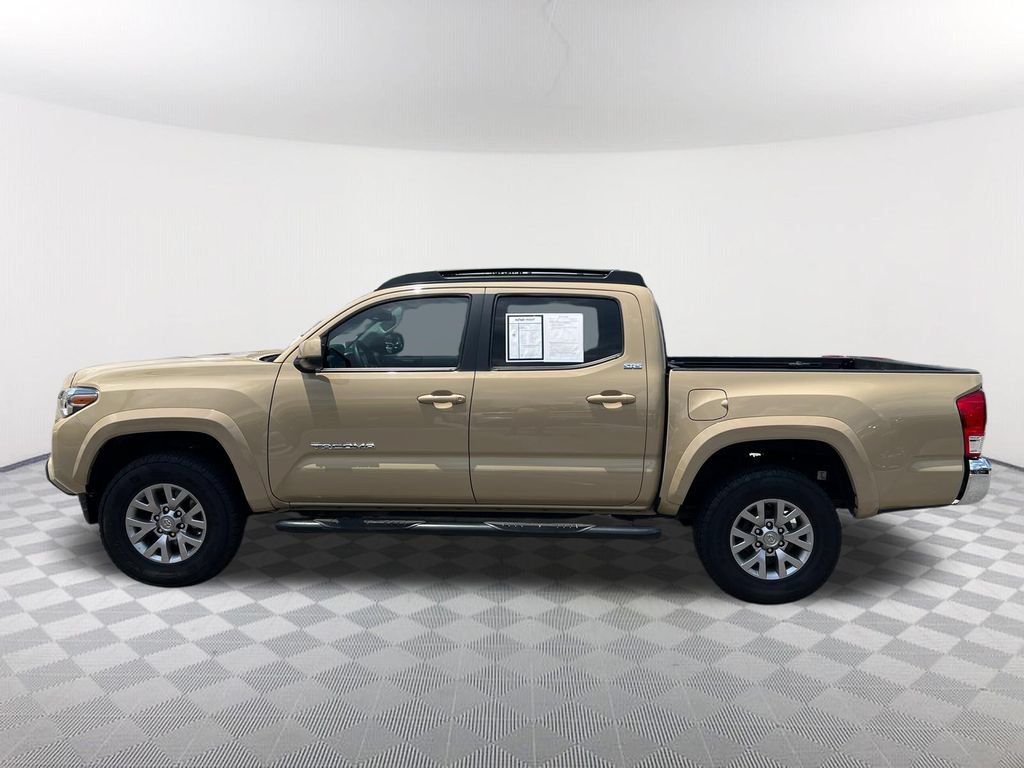 Used 2017 Toyota Tacoma SR5 w/ Tow Package RWD image 8