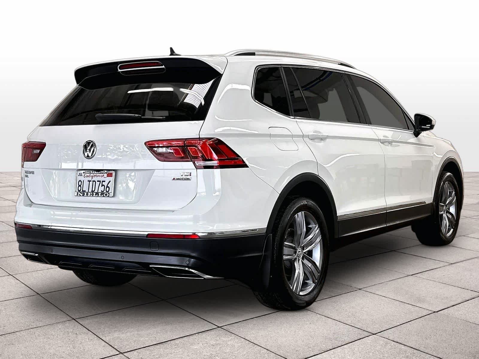 Used 2018 Volkswagen Tiguan SEL Premium AWD/4WD image 9
