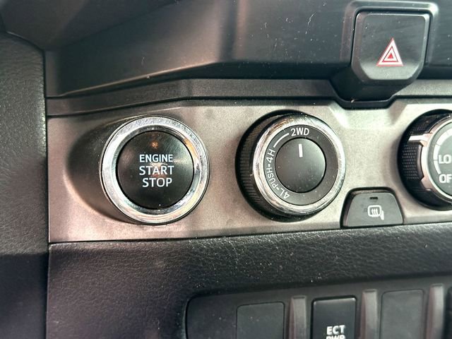 Used 2019 Toyota Tacoma TRD Off-Road image 16