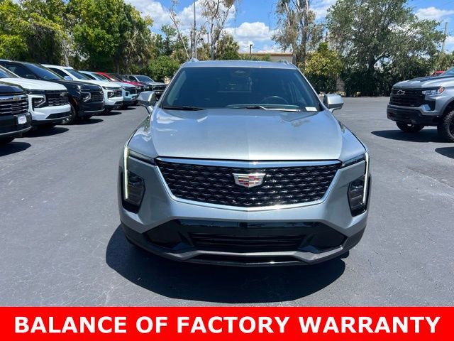 Used 2025 Cadillac XT4 Premium Luxury FWD image 2