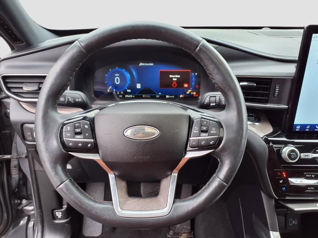 Used 2022 Ford Explorer Platinum w/ Equipment Group 601A image 24