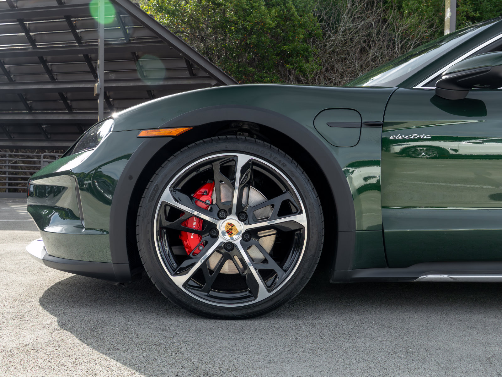 Certified 2025 Porsche Taycan 4S AWD/4WD image 13