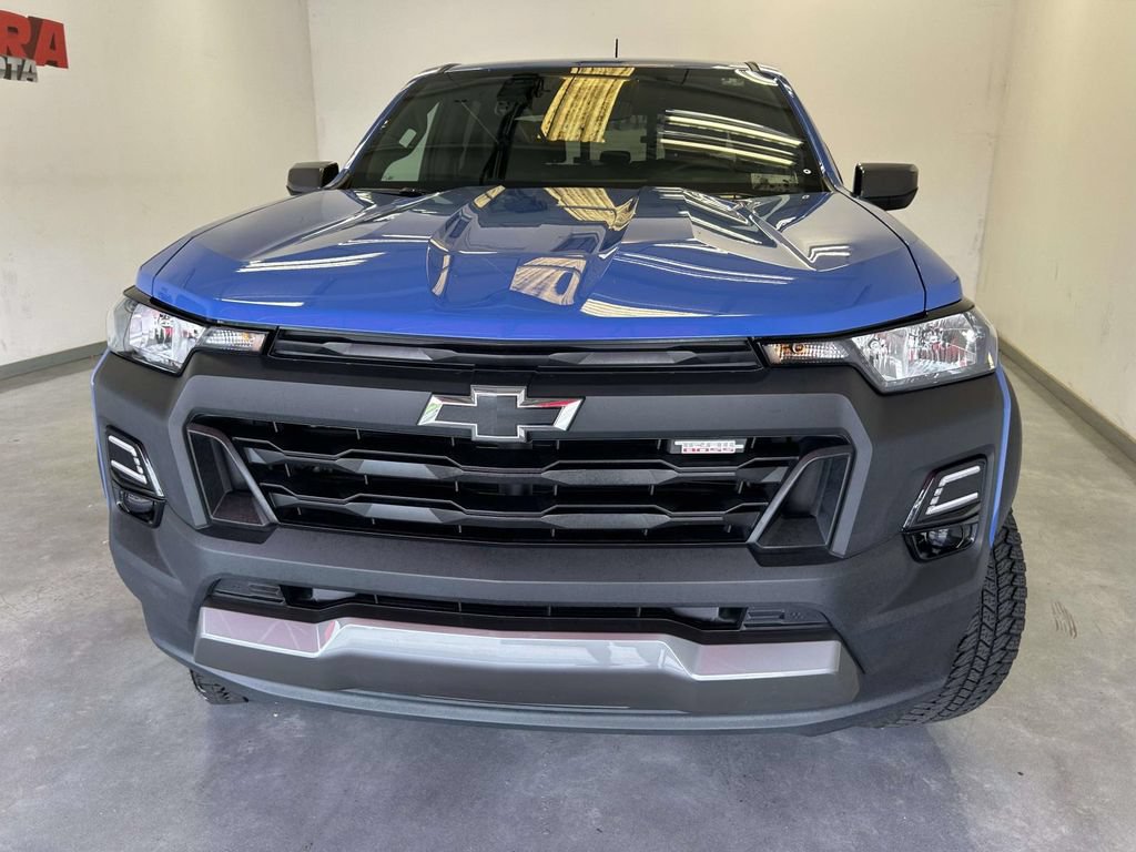Used 2025 Chevrolet Colorado Trail Boss AWD/4WD image 8