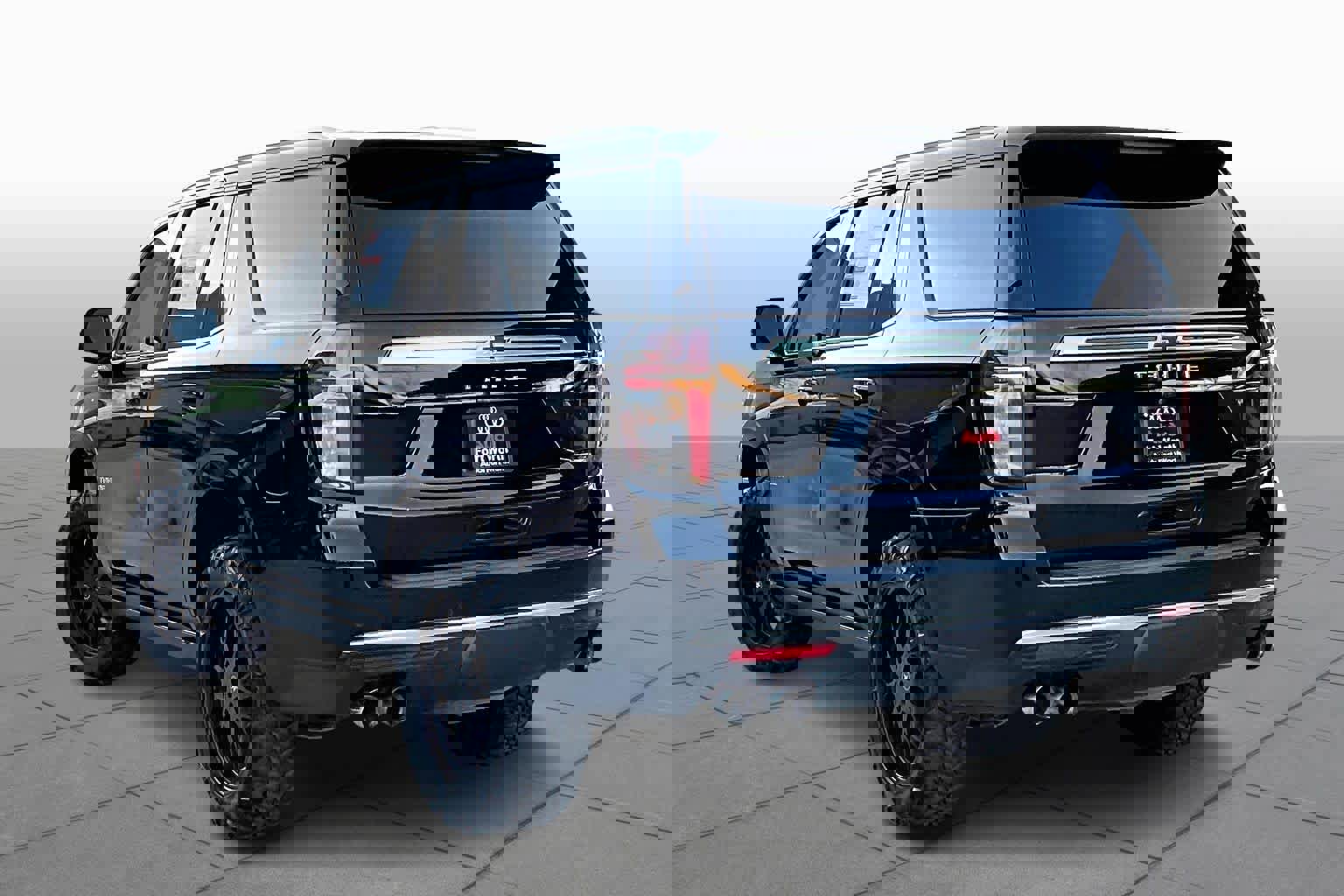 Used 2022 Chevrolet Tahoe High Country image 12