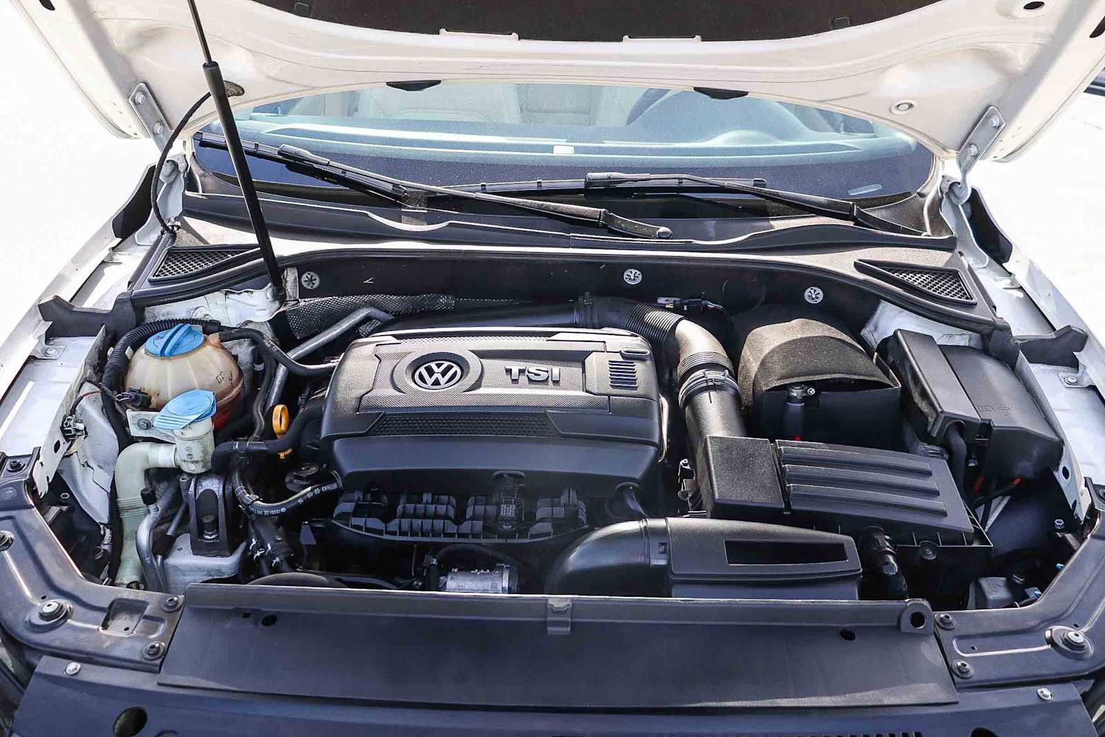 Used 2015 Volkswagen Passat 1.8T Limited Edition image 35