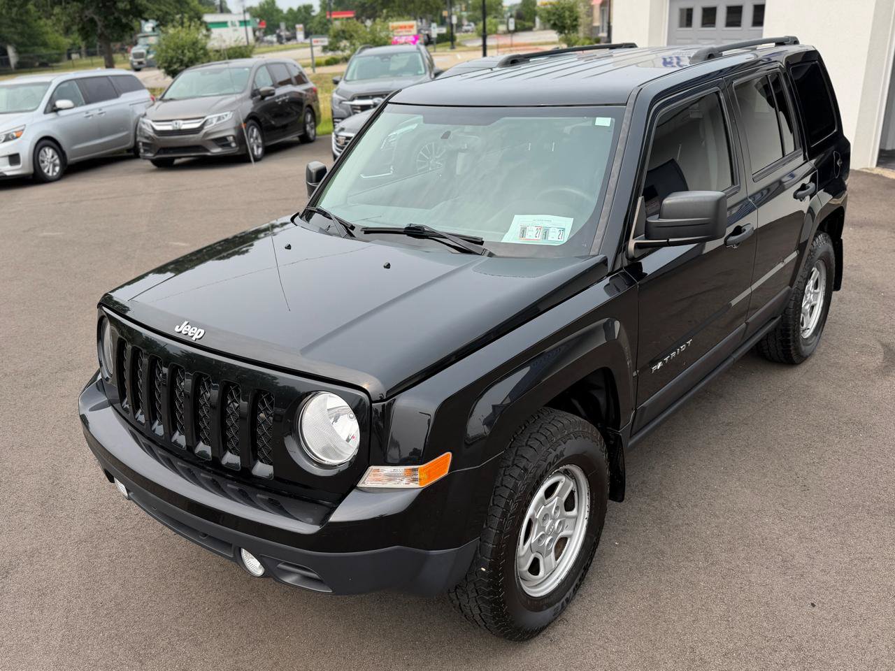 Used 2016 Jeep Patriot Sport FWD image 2