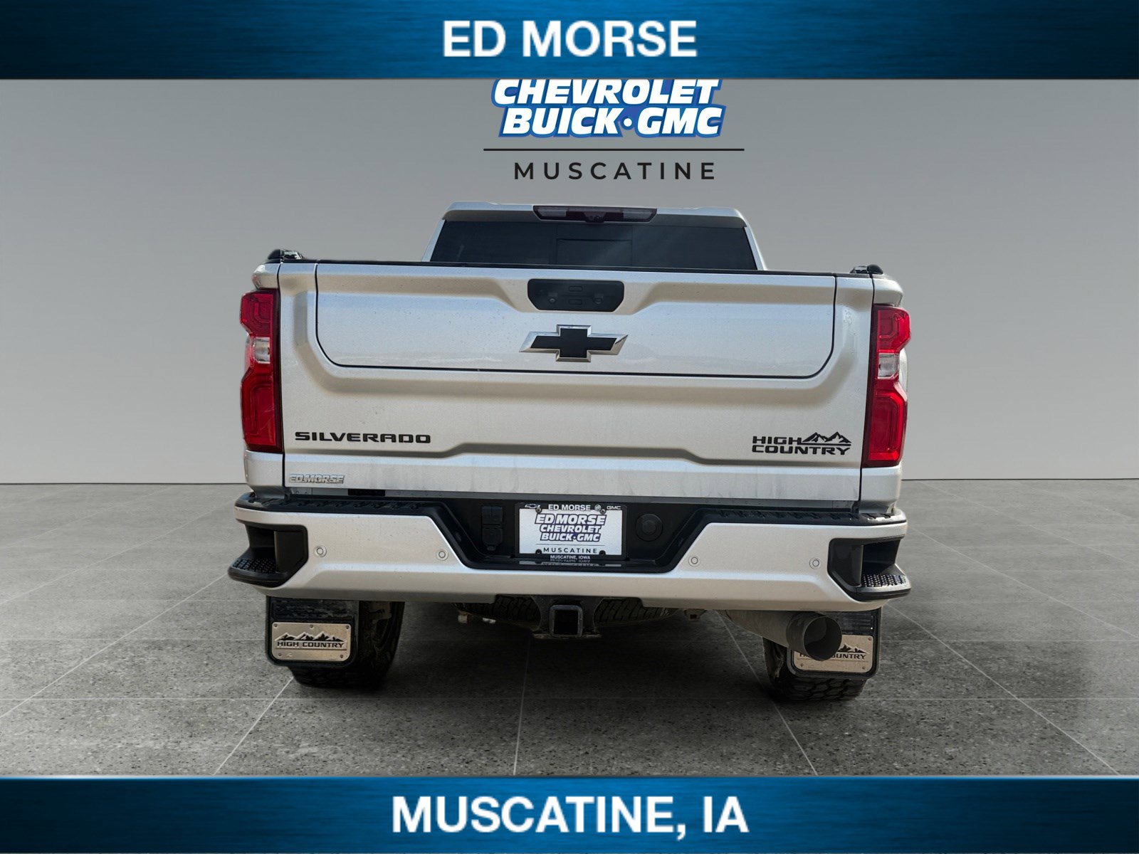 Used 2023 Chevrolet Silverado 2500 High Country w/ Z71 Off-Road Package image 4