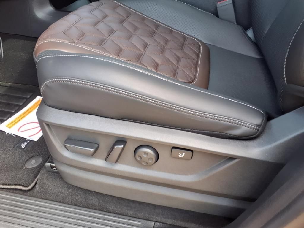 New 2025 Nissan Armada Platinum Reserve AWD/4WD image 6