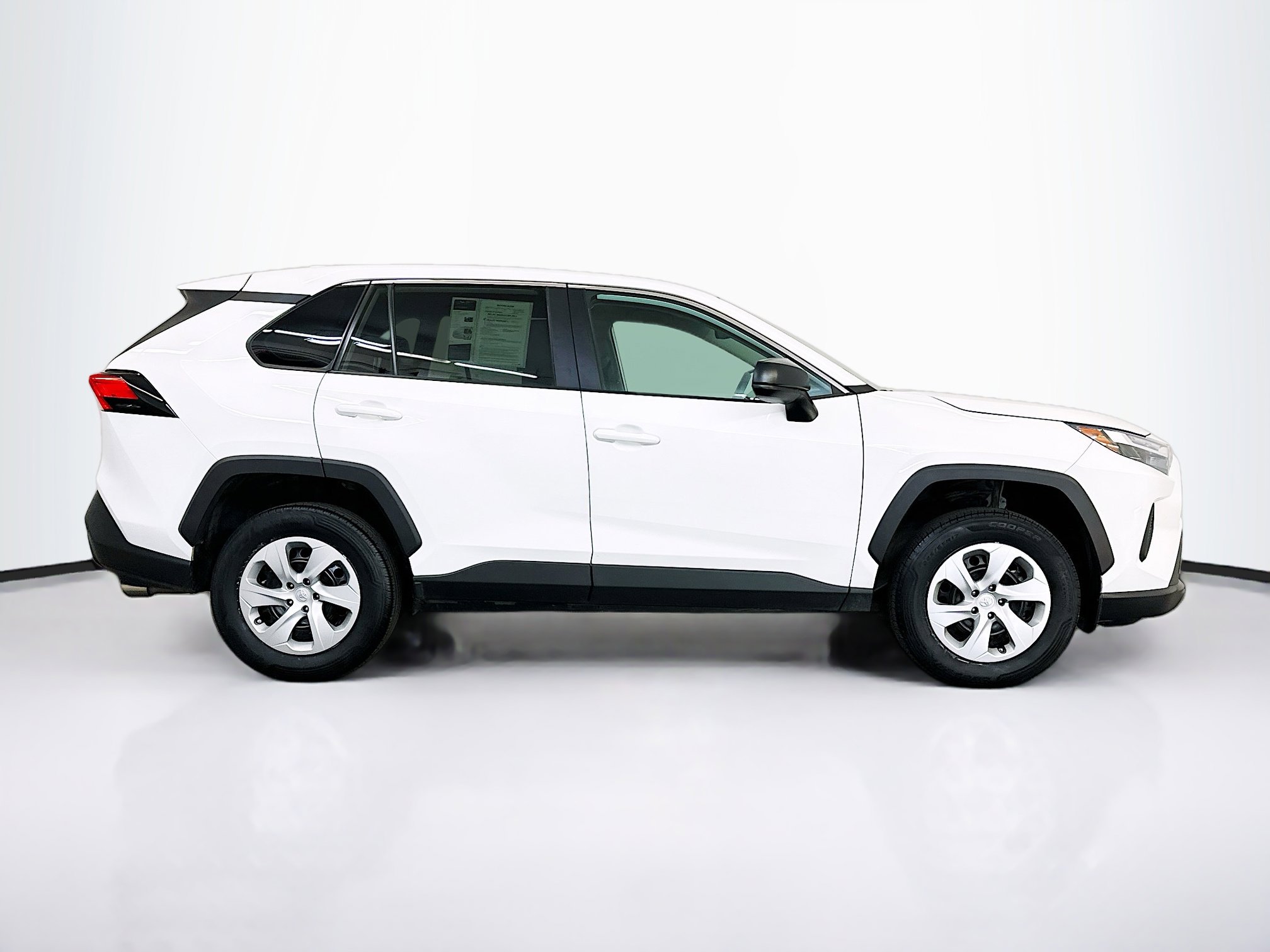 Used 2024 Toyota RAV4 LE image 10