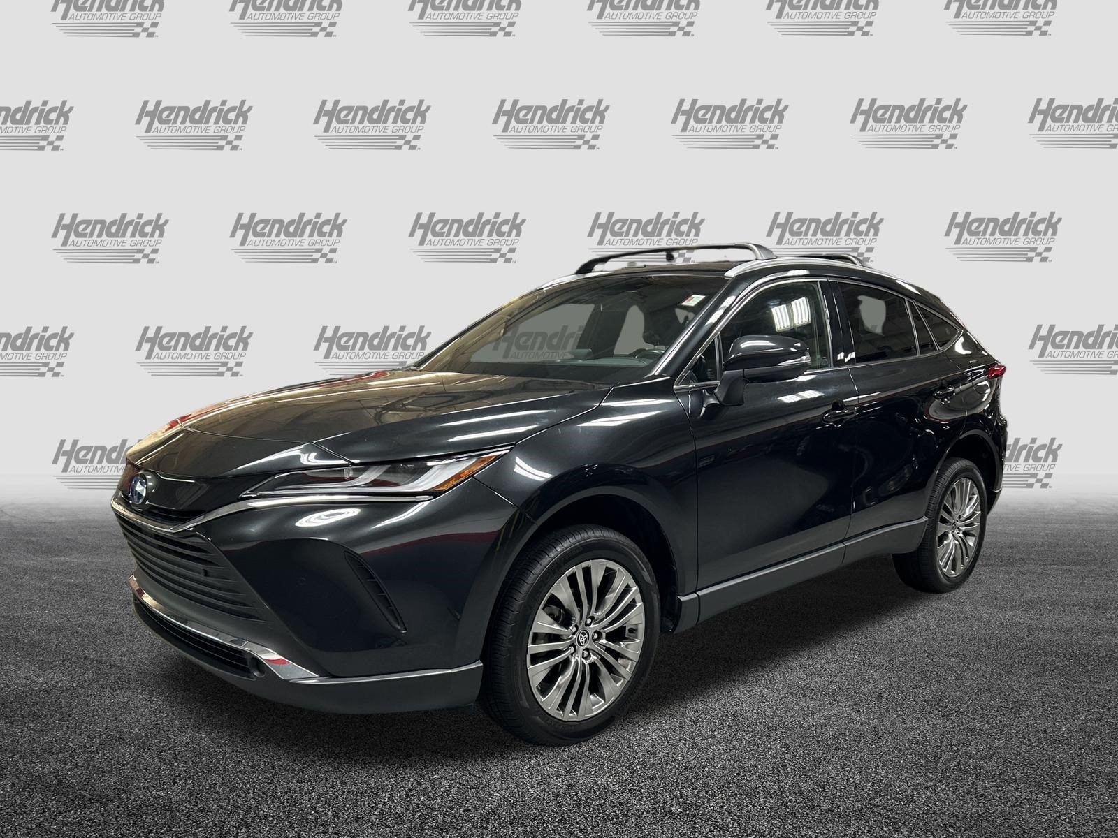 Certified 2022 Toyota Venza XLE AWD/4WD image 5