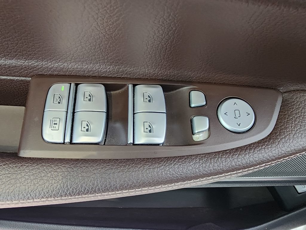 Used 2017 BMW 740i RWD image 15