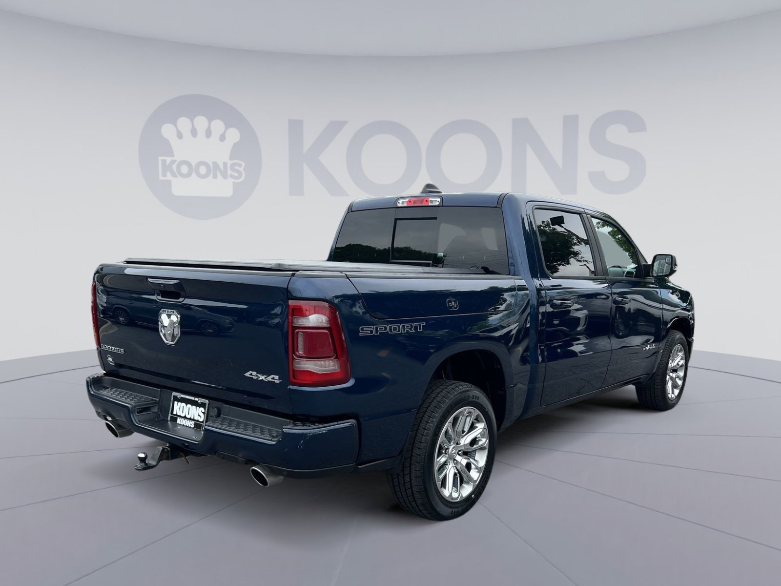 Used 2023 RAM 1500 Laramie AWD/4WD image 7