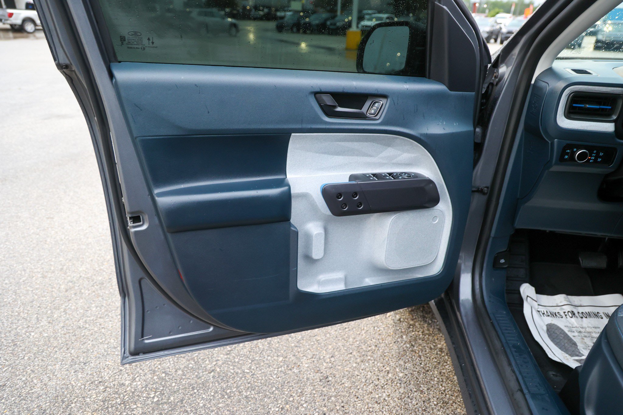 Used 2025 Ford Maverick XLT FWD image 29