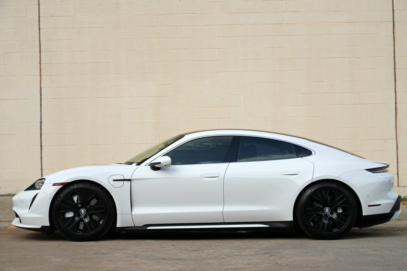 Used 2020 Porsche Taycan Turbo w/ Premium Package AWD/4WD image 9