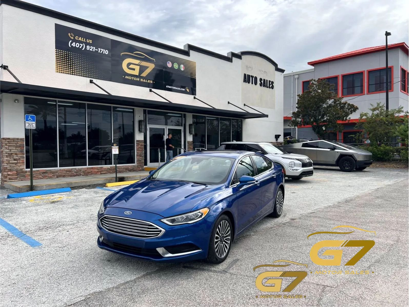 Used 2018 Ford Fusion SE w/ Fusion SE Technology Package FWD image 1