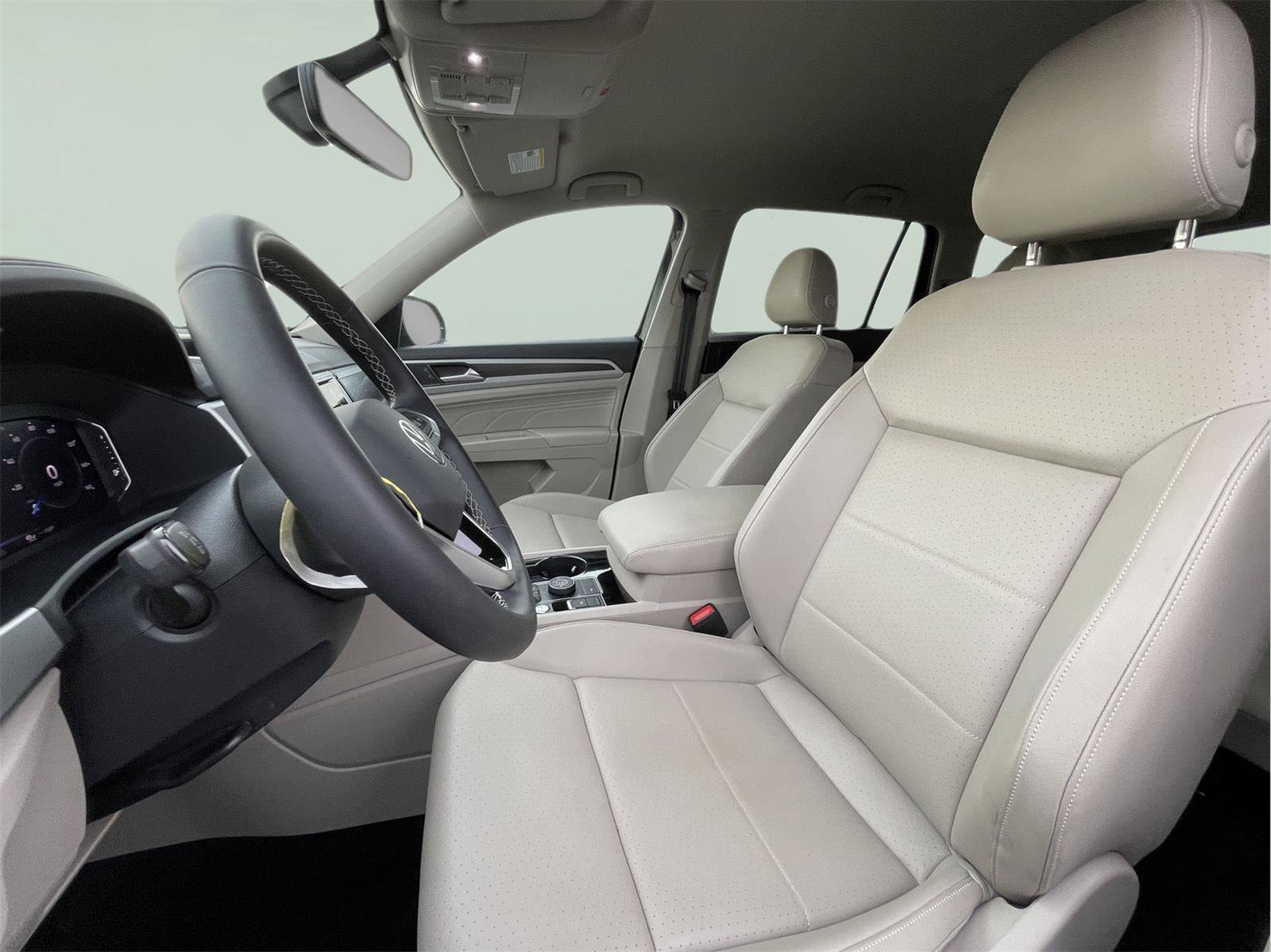 Used 2023 Volkswagen Atlas SE w/ Black Wheel Package image 15