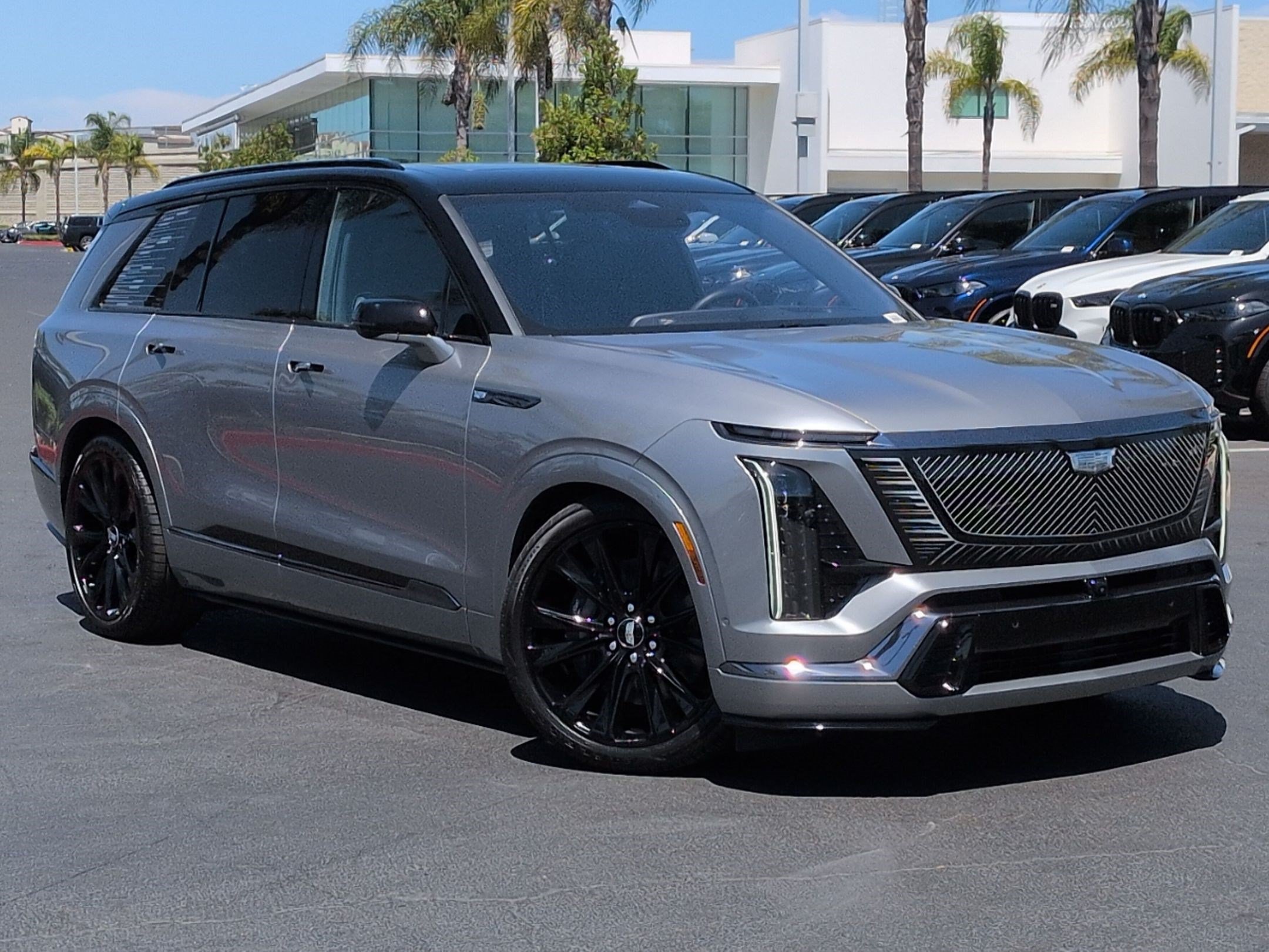 Used 2026 Cadillac Vistiq Platinum AWD/4WD image 2