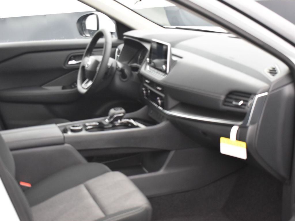 New 2026 Nissan Rogue SV image 6