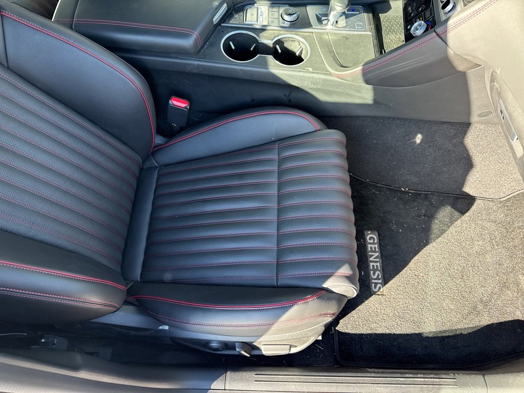 Used 2025 Genesis G70 2.5T w/ Sport Prestige Package image 13