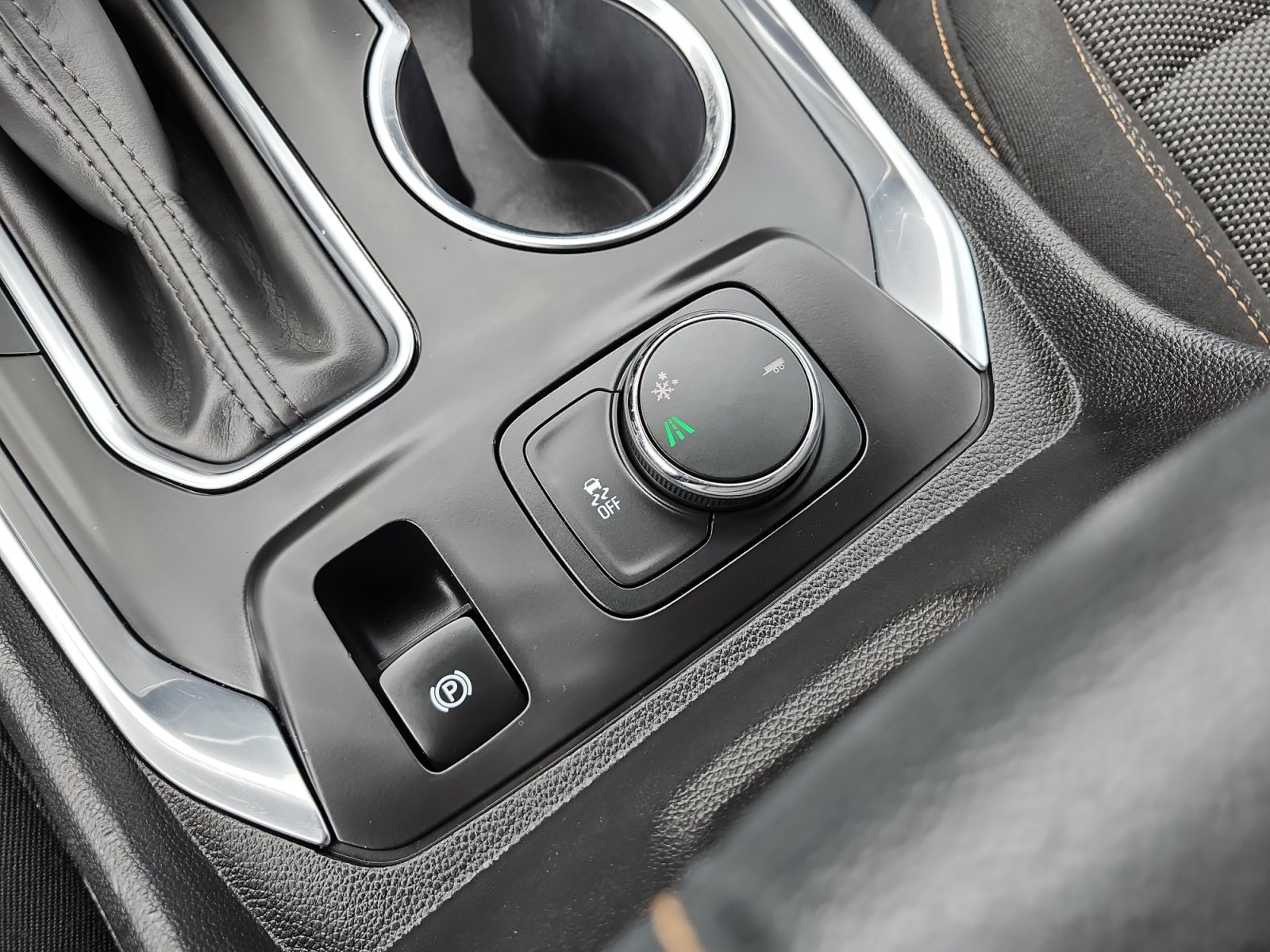 Used 2019 Chevrolet Traverse LT FWD image 24