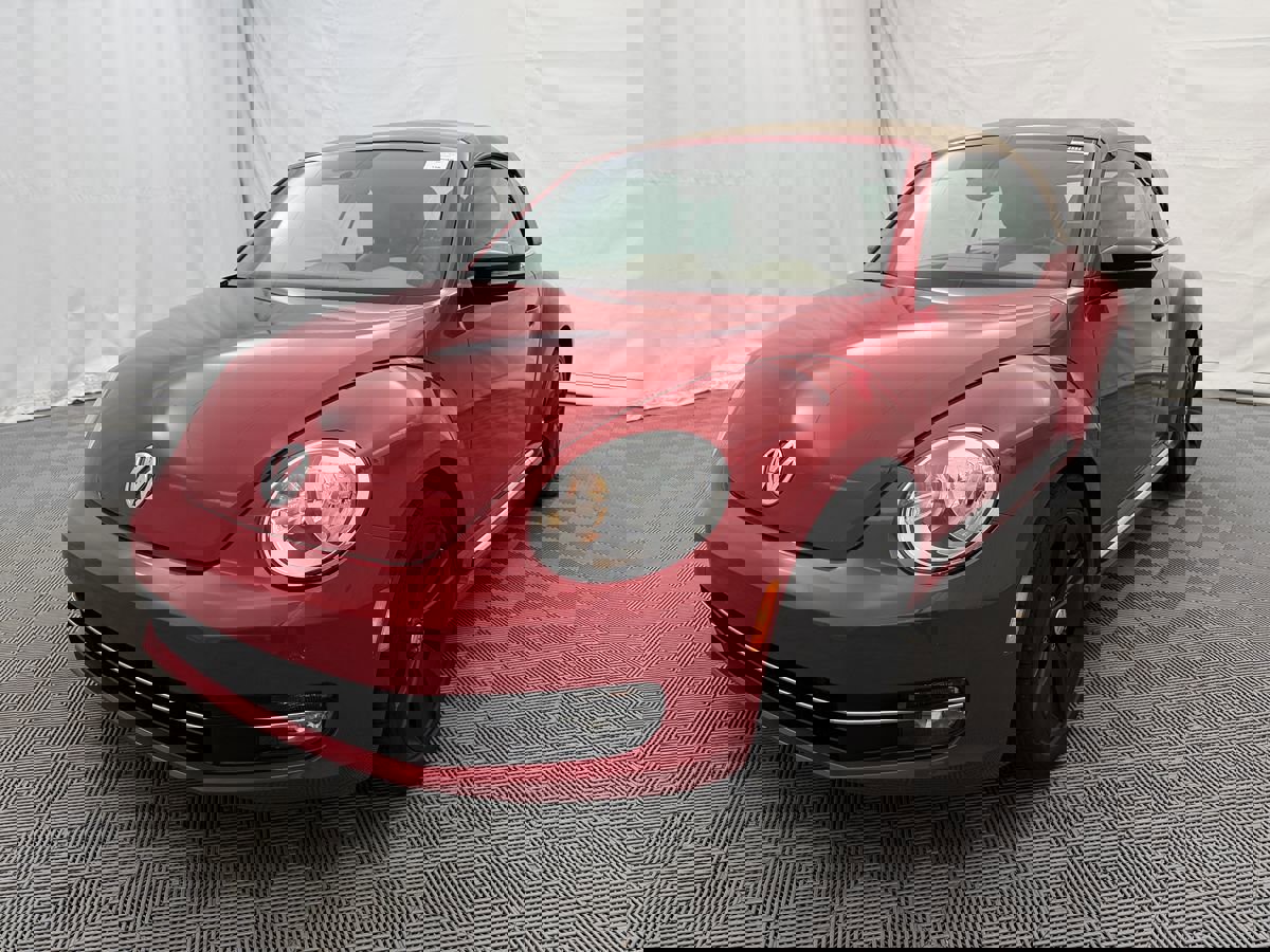 Used 2013 Volkswagen Beetle 2.0T image 8